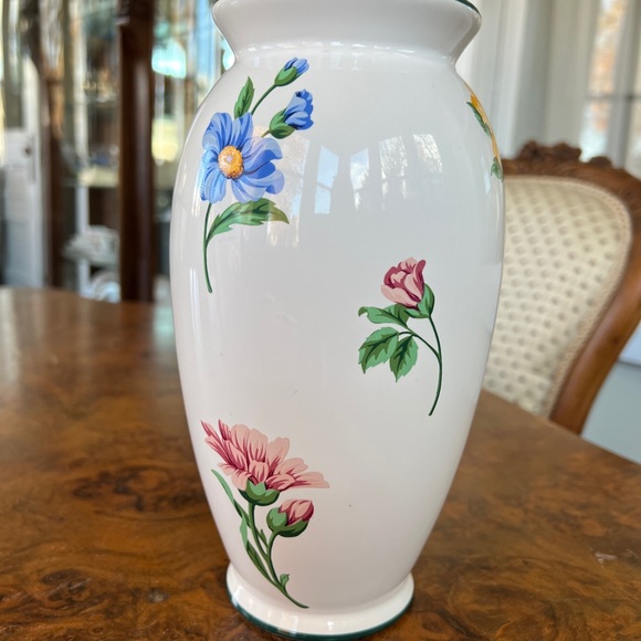 Tiffany & Co. 1999 Portugal Sinatra Pattern 9” Floral Vase - Picture 4 of 7